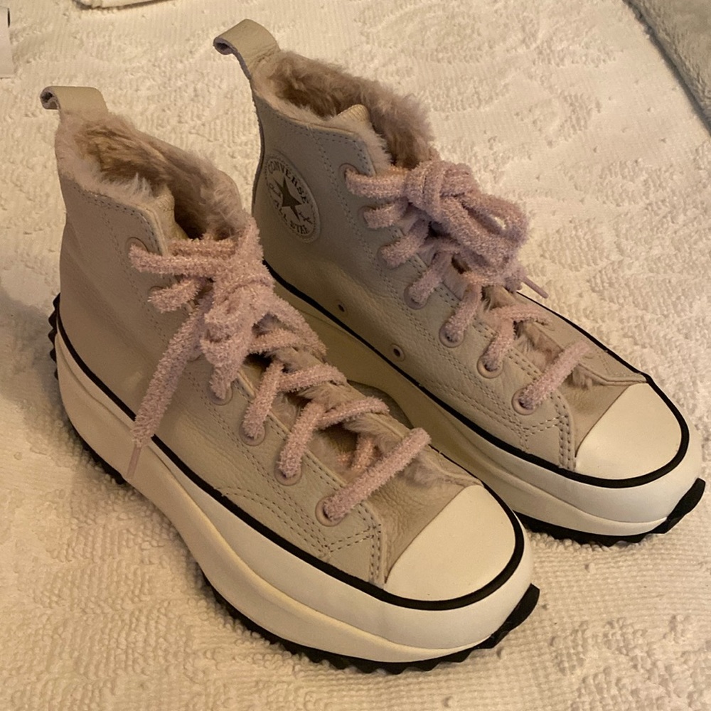 Converse run star hike